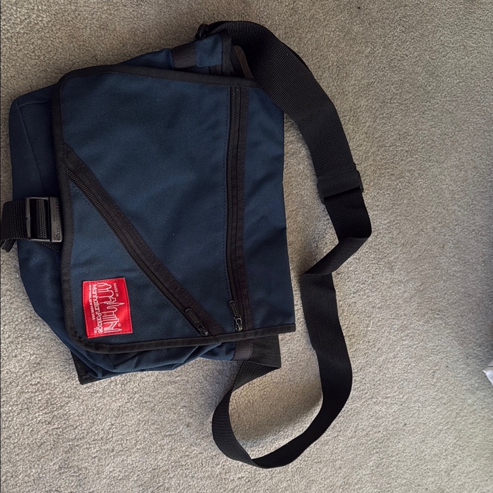 Blue and Black Urban Messenger Bag with Adjustable Strap